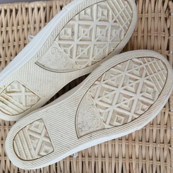 SIZE 2 Girls Converse Gold Metallic Threads Egret White Suede Leather Low Sneake - Picture 7 of 9